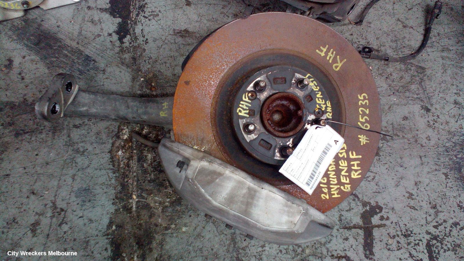 HYUNDAI GENESIS RIGHT FRONT HUB ASSEMBLY, DH, 11/2014 - 01/2018