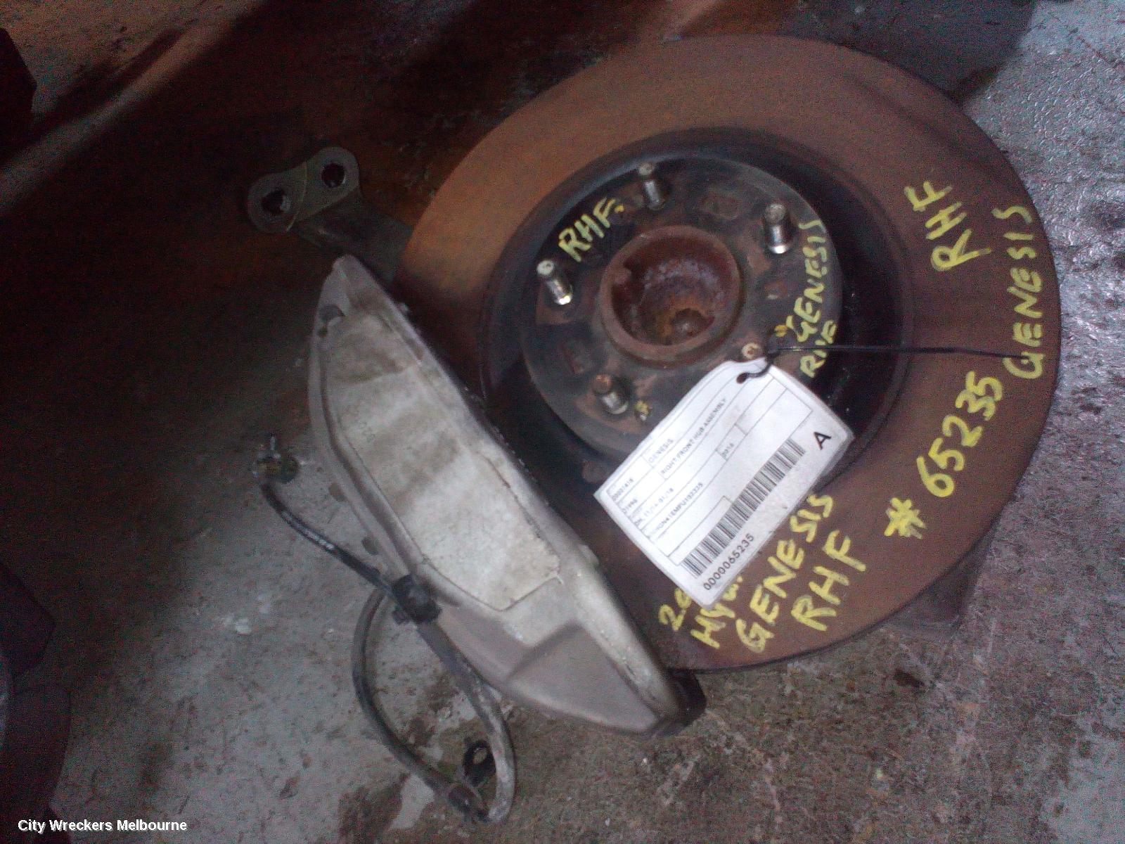 HYUNDAI GENESIS RIGHT FRONT HUB ASSEMBLY, DH, 11/2014 - 01/2018