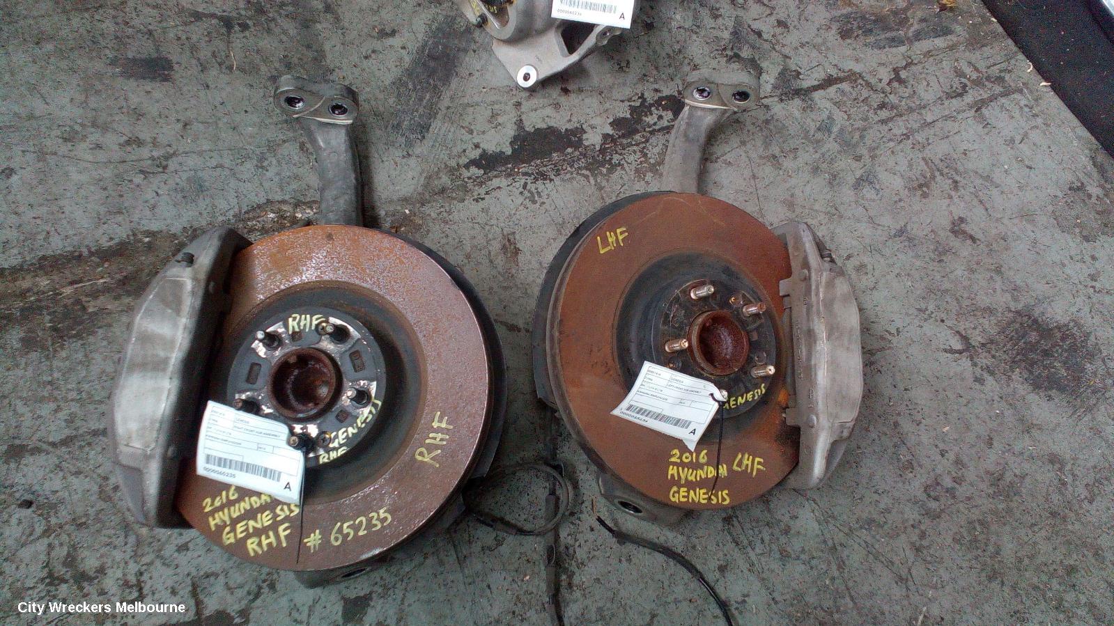 HYUNDAI GENESIS RIGHT FRONT HUB ASSEMBLY, DH, 11/2014 - 01/2018