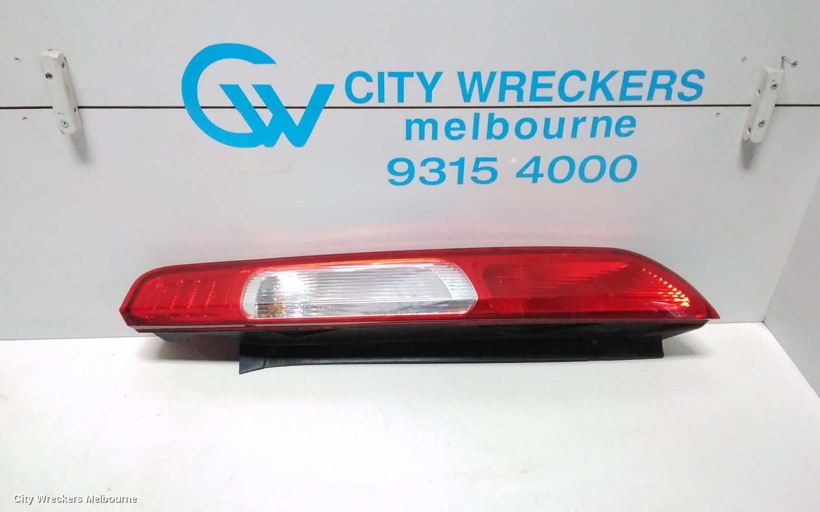 FORD FOCUS RIGHT TAILLIGHT, LT, IN BODY, HATCH, 05/2007 - 04/2009