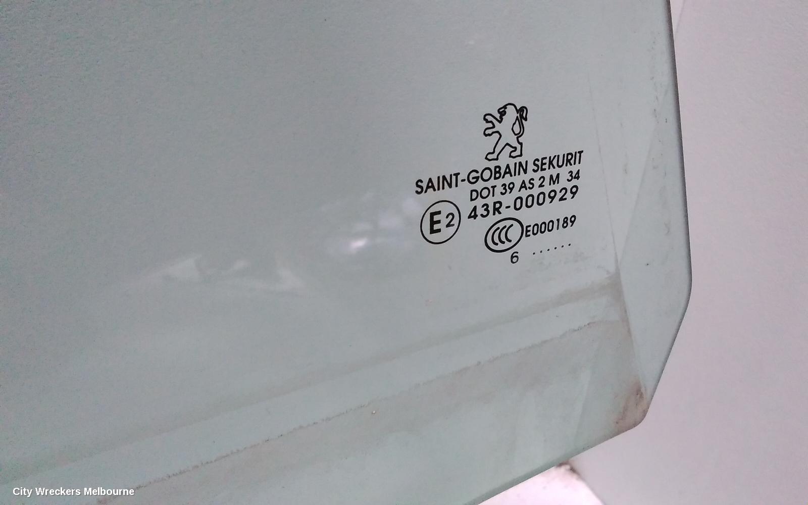 PEUGEOT 508 RIGHT REAR DOOR WINDOW, 07/2011 - 12/2017