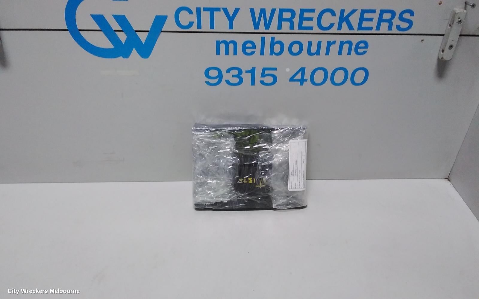 VOLKSWAGEN JETTA OWNERS HANDBOOK, 1B, PETROL, 02/2011 - 12/2017