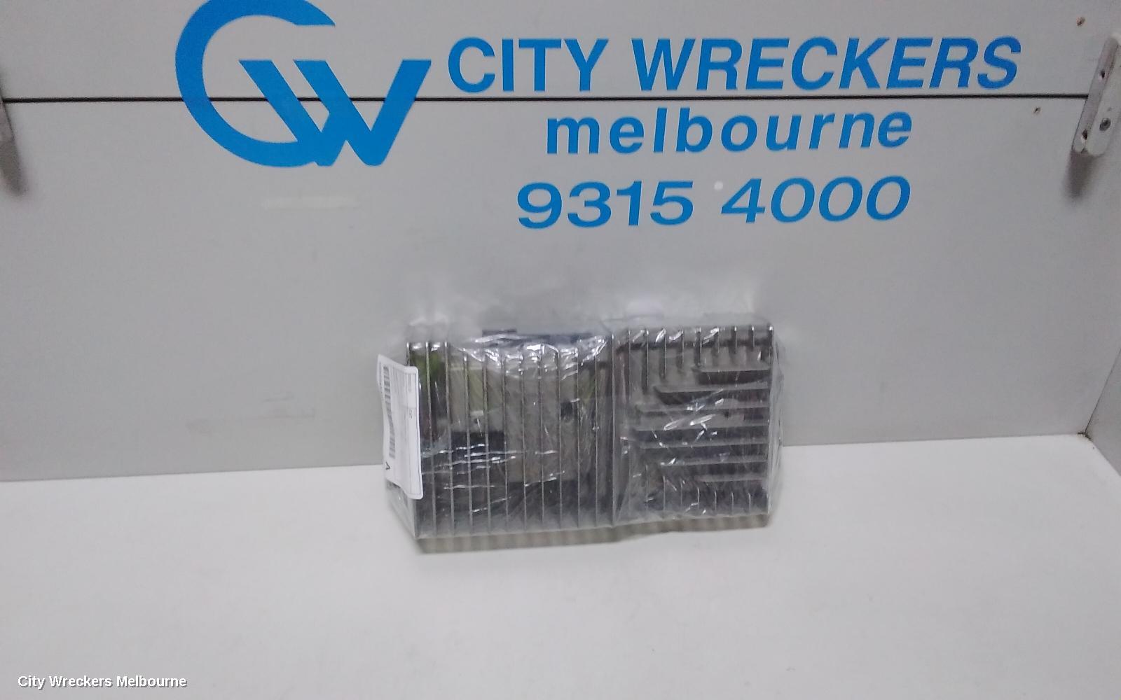 MAZDA CX7 RADIO/CD/DVD/SAT/TV, AMPLIFIER, ER, 11/2006 - 09/2009