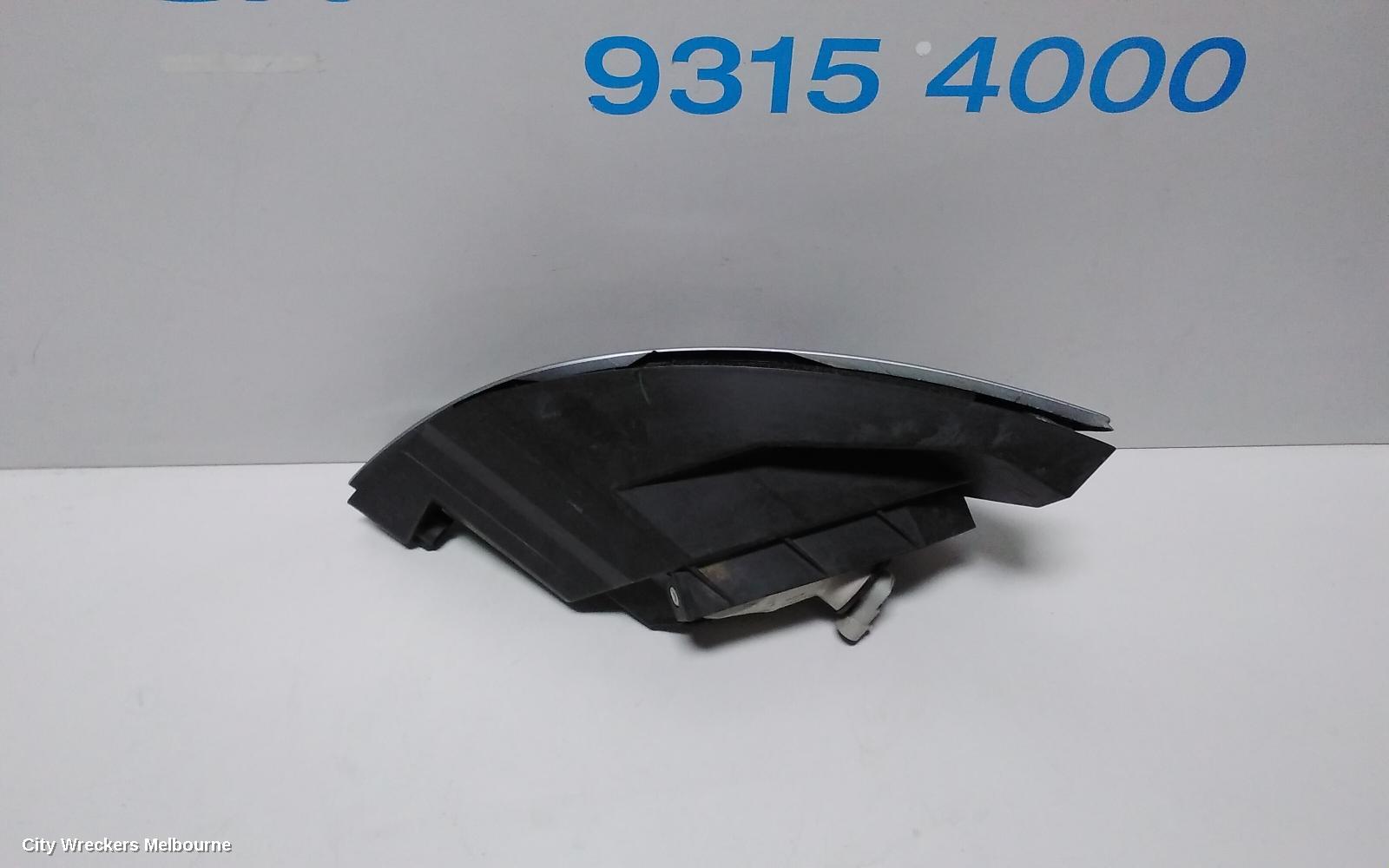 MAZDA CX9 RIGHT INDICATOR/FOG/SIDE, BUMPER FOGLAMP, TB, 06/2009 - 10/2012
