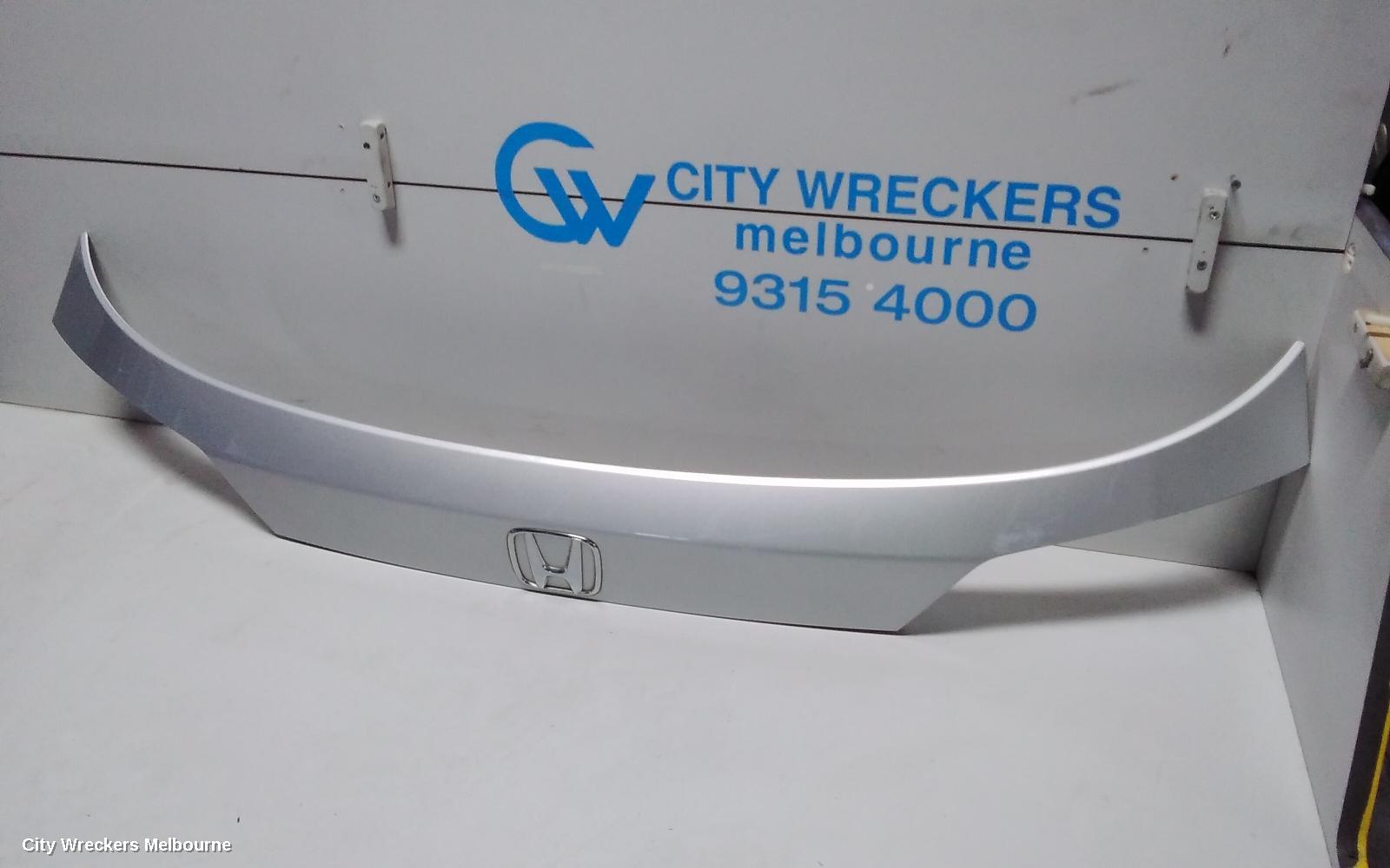 HONDA HRV REAR GARNISH, TAILGATE GARNISH (CENTRE), RU5, 12/2014 - 06/2018