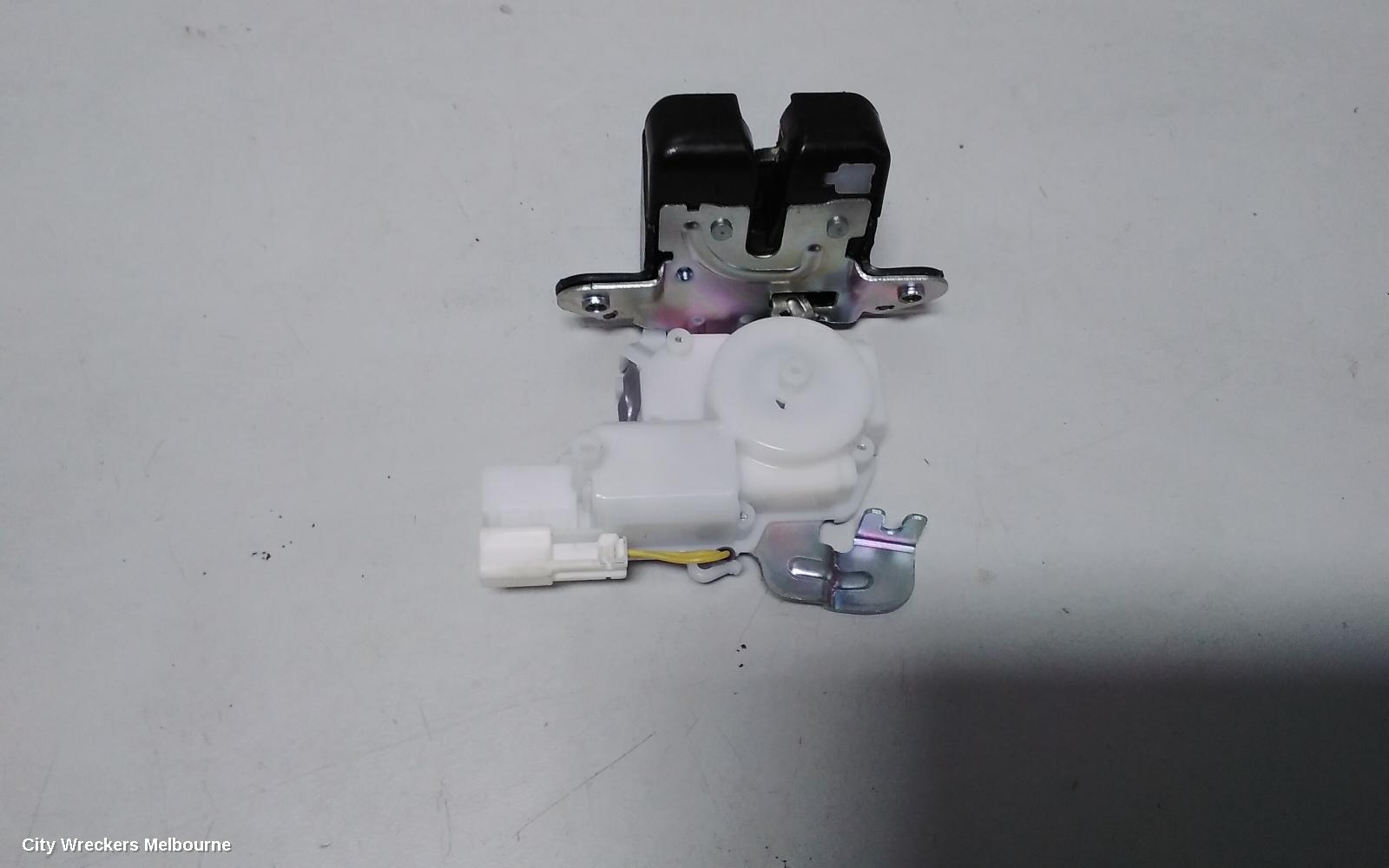 HONDA HRV DOOR/BOOT/GATE LOCK, TAILGATE LOCK, RU5, 12/2014 ONWARDS