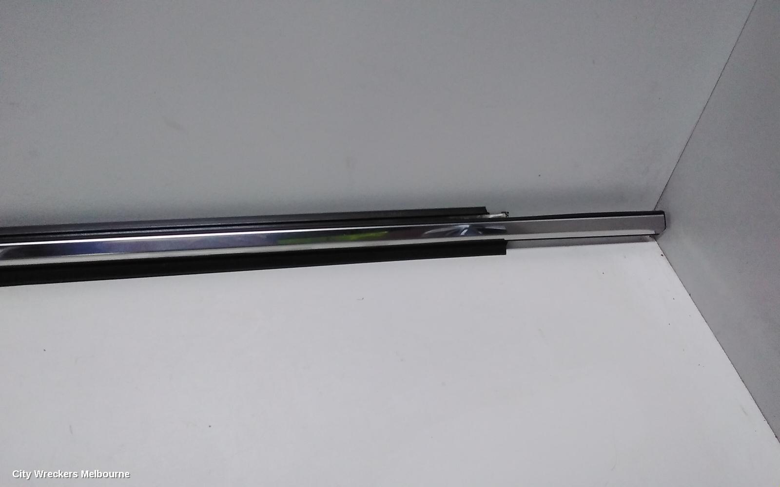 MAZDA CX9 DOOR MOULD, UPPER WINDOW MOULD RIGHT FRONT: 65477, RH FRONT, TC, W/ CHROME TYPE, 07/2016 ONWARDS