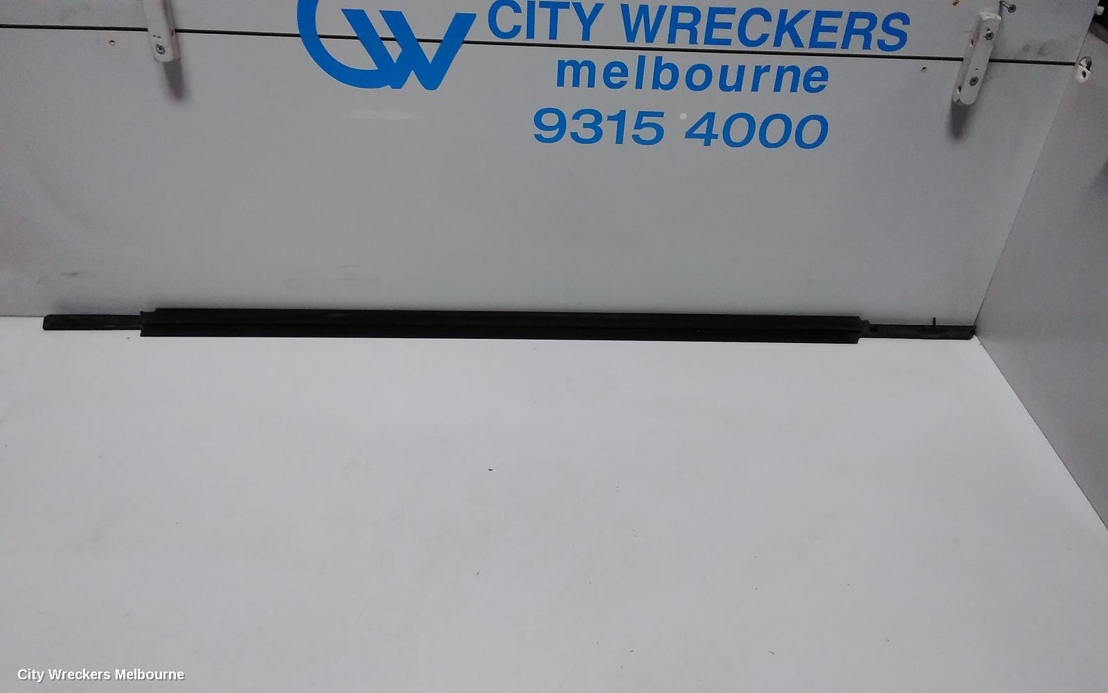 MAZDA CX9 DOOR MOULD, UPPER WINDOW MOULD RIGHT FRONT: 65477, RH FRONT, TC, W/ CHROME TYPE, 07/2016 ONWARDS