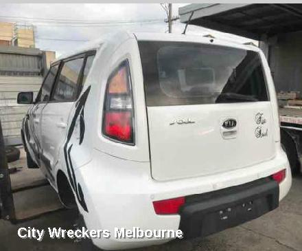KIA SOUL RIGHT TAILLIGHT, IN BODY, AM, 04/2009 - 08/2011