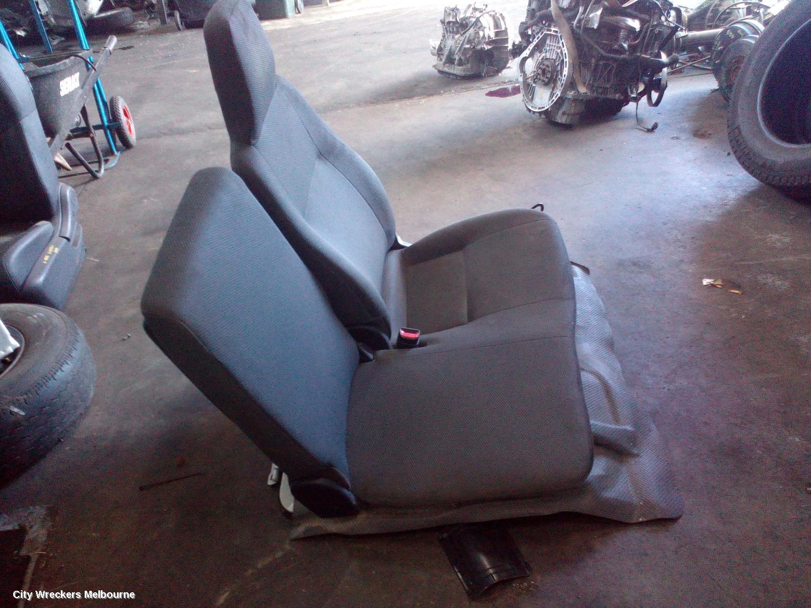 TOYOTA HIACE FRONT SEAT, LH BENCH, LWB/SWB, TRH/KDH, 03/2005 - 01/2014