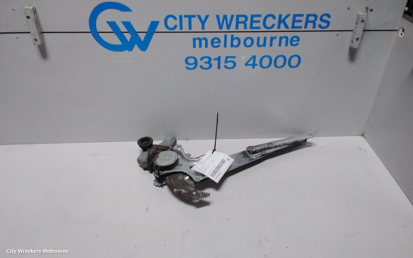 TOYOTA KLUGER RIGHT FRONT WINDOW REG/MOTOR, XU50 SERIES, 03/2014 - 02/2021