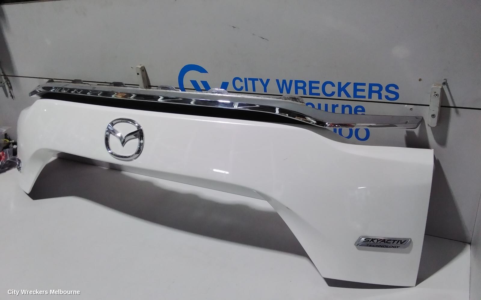 MAZDA CX9 REAR GARNISH, TAILGATE GARNISH-LOWER, COLOUR CODED, TC, 07/2016 ONWARDS