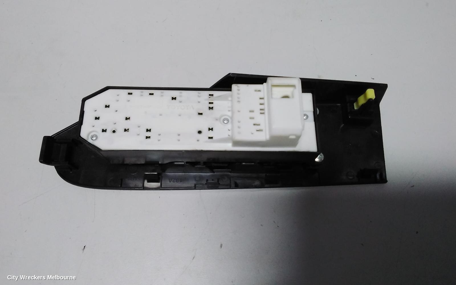 TOYOTA COROLLA PWR DR WIND SWITCH, RH FRONT (MASTER SWITCH), ZRE182R, HATCH, STANDARD, 10/2012 - 03/2015