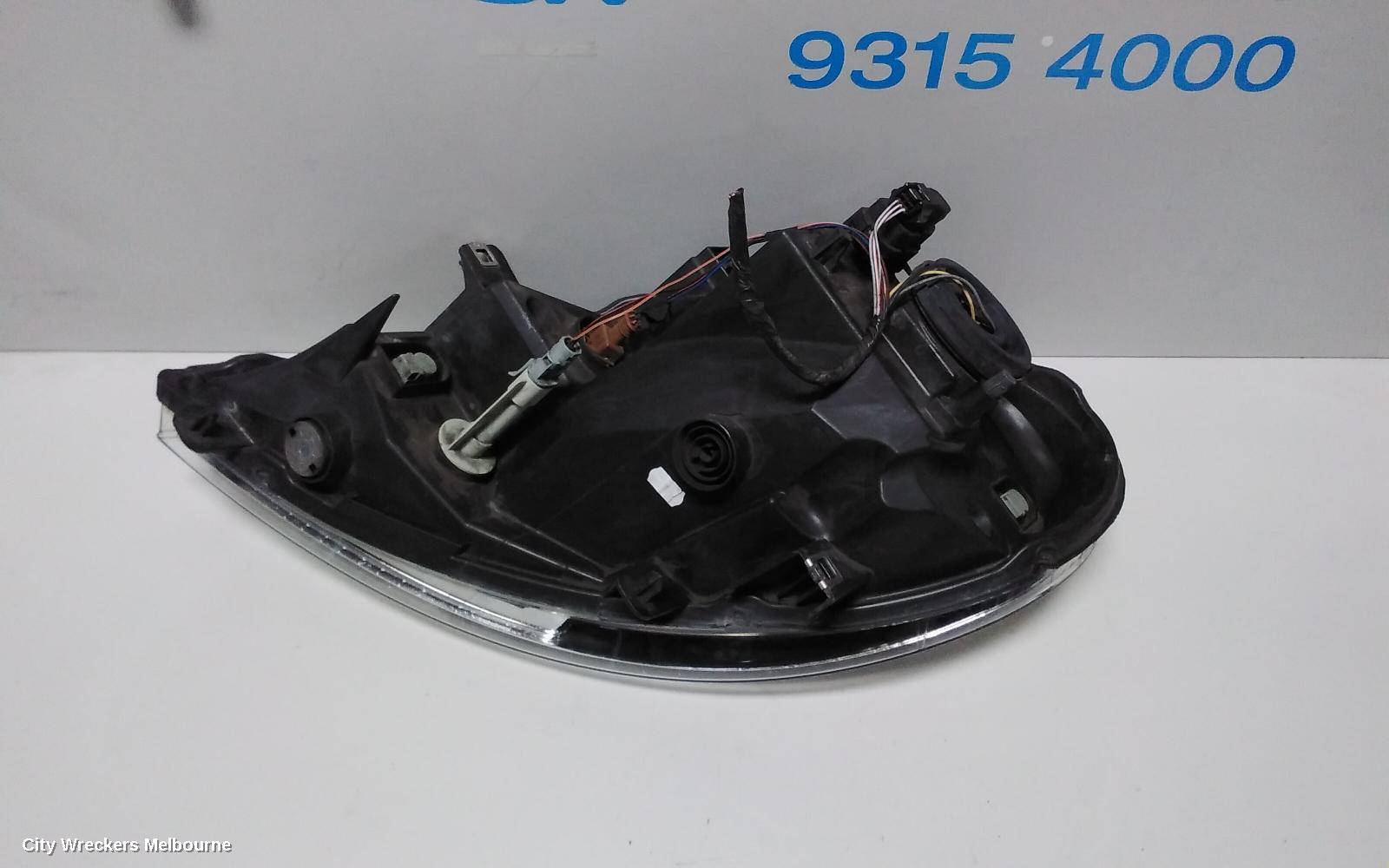 RENAULT TRAFIC RIGHT HEADLAMP, X83, CLEAR INDICATOR TYPE, 05/2007 - 12/2014
