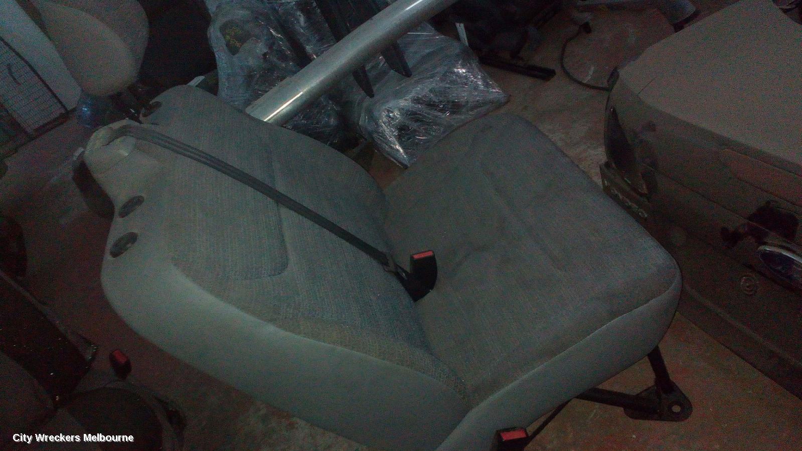 RENAULT TRAFIC FRONT SEAT, LH FRONT (BUCKET SEAT TYPE), X83, CLOTH, 04/2004 - 12/2014