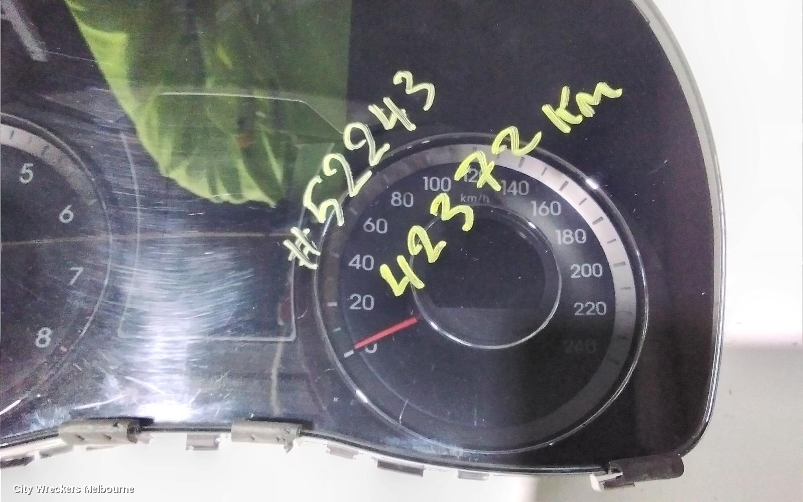 HYUNDAI I40 INSTRUMENT CLUSTER, PETROL, AUTO T/M, VF, 09/2011 ONWARDS