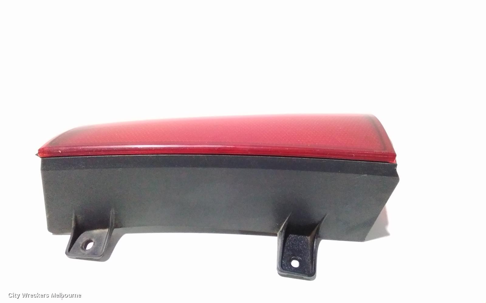 MERCEDES VITO RIGHT TAILLIGHT, UPPER TAILGATE, 639, 04/2004 - 02/2006