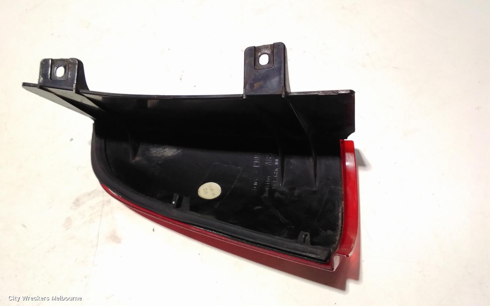 MERCEDES VITO RIGHT TAILLIGHT, UPPER TAILGATE, 639, 04/2004 - 02/2006