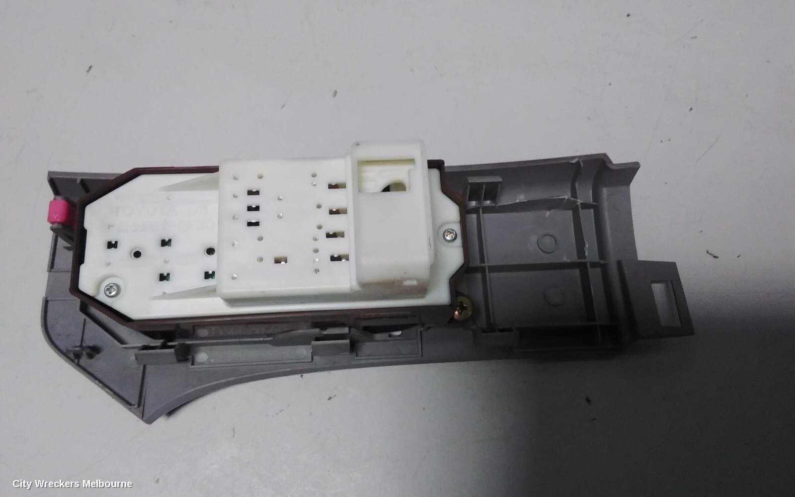 TOYOTA YARIS PWR DR WIND SWITCH, RH FRONT (MASTER SWITCH), 2 SWITCH TYPE, 3DR HATCH, NCP9#, 10/2005 - 07/2011