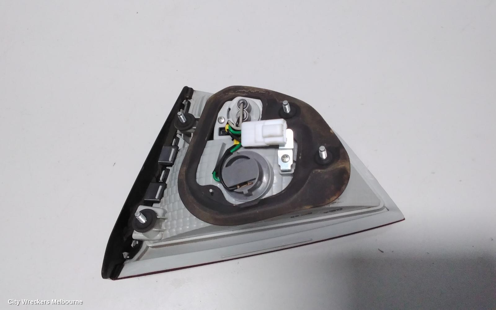 HYUNDAI IX35 REAR GARNISH, TAILGATE LAMP (LH SIDE), LM SERIES (VIN TMAJ), 10/2013 - 01/2016