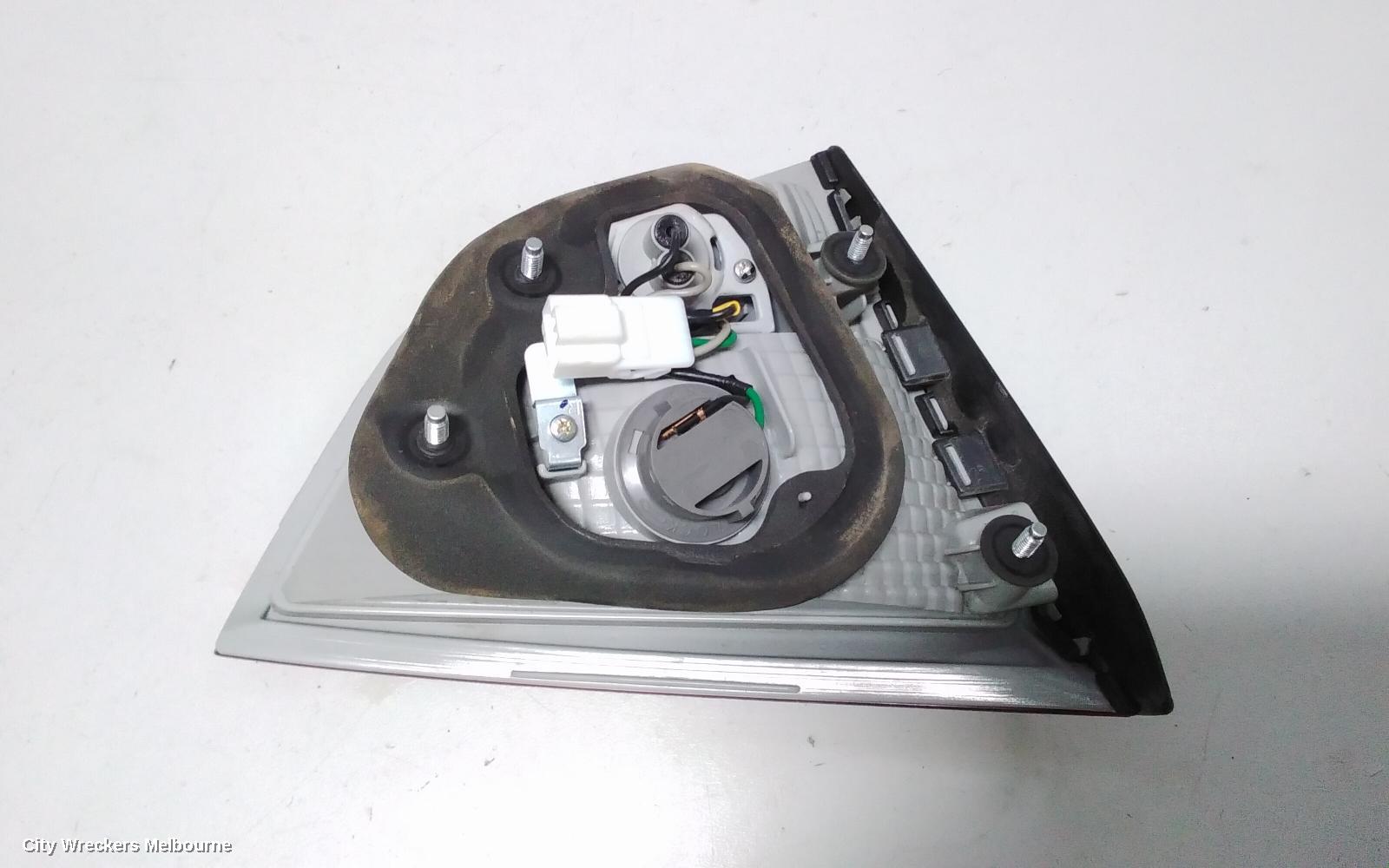 HYUNDAI IX35 REAR GARNISH, TAILGATE LAMP (RH SIDE), LM SERIES (VIN TMAJ), 10/2013 - 01/2016
