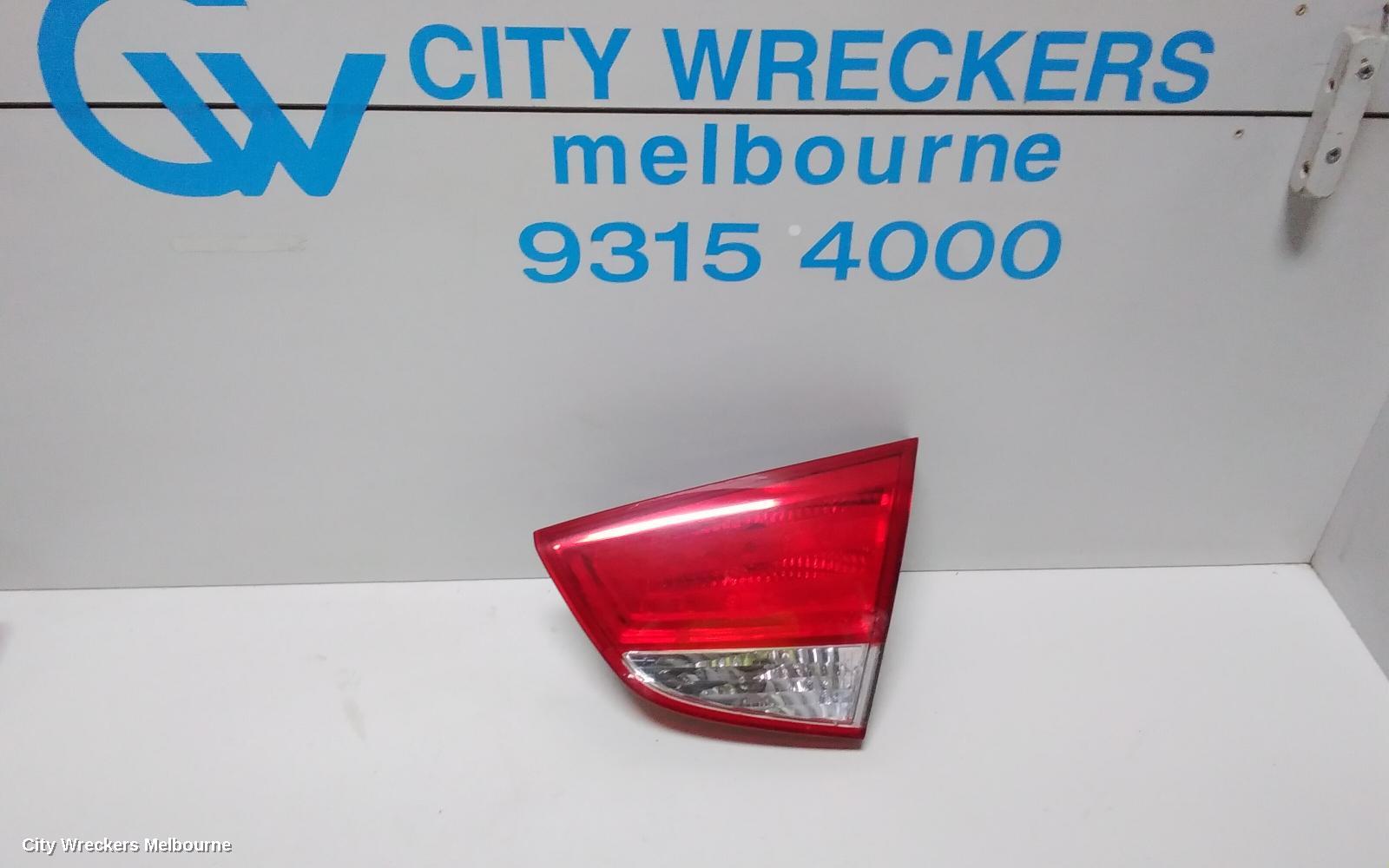 HYUNDAI IX35 REAR GARNISH, TAILGATE LAMP (RH SIDE), LM SERIES (VIN TMAJ), 10/2013 - 01/2016