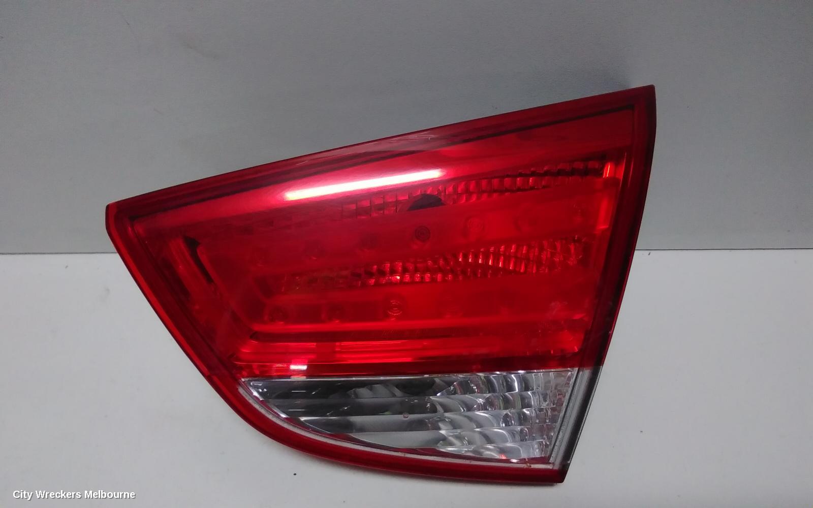 HYUNDAI IX35 REAR GARNISH, TAILGATE LAMP (RH SIDE), LM SERIES (VIN TMAJ), 10/2013 - 01/2016