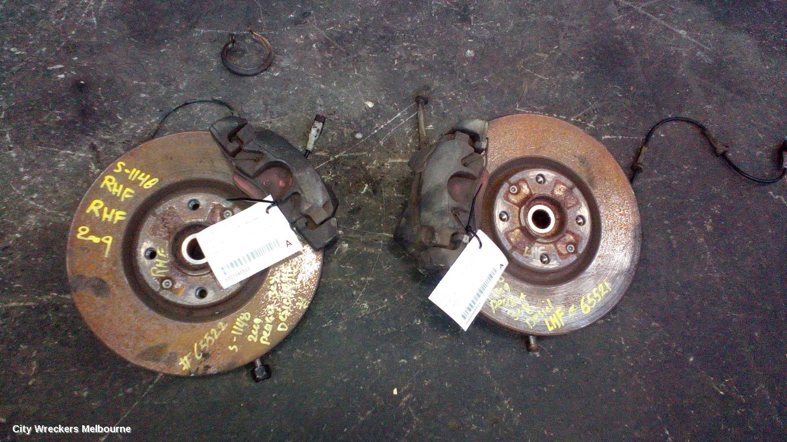 PEUGEOT 308 RIGHT FRONT HUB ASSEMBLY, T7, ABS TYPE, 09/2007 - 12/2013