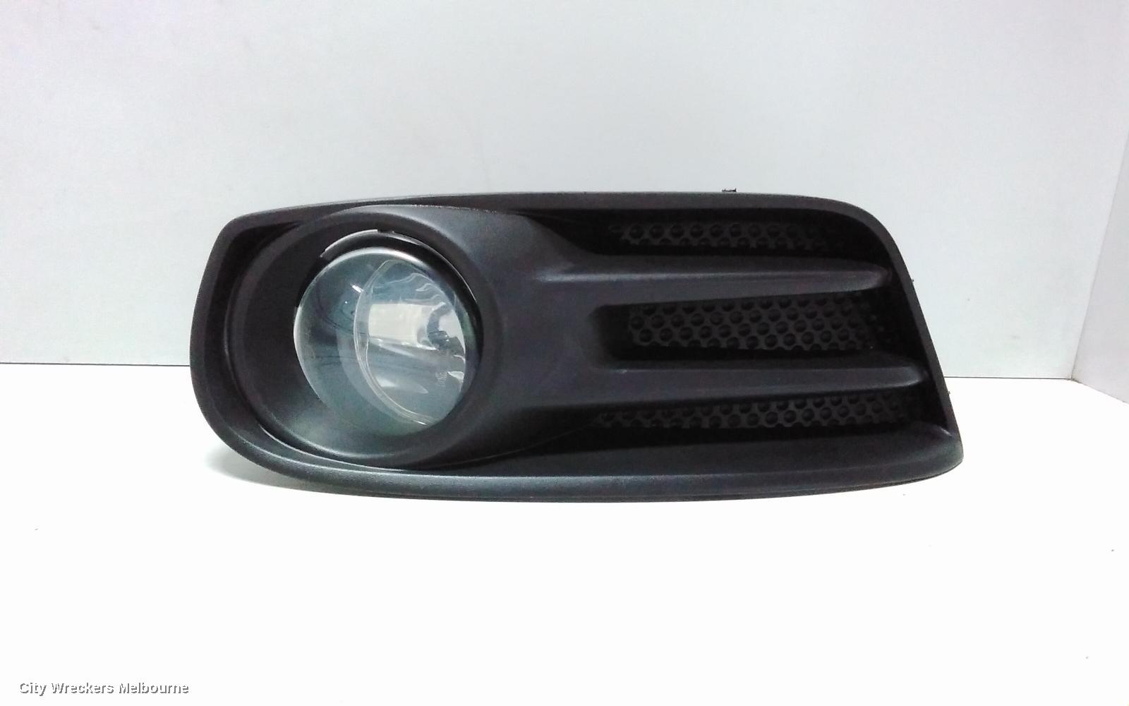 NISSAN PULSAR RIGHT INDICATOR/FOG/SIDE, BUMPER FOGLAMP, C12, HATCH, 05/2013 - 12/2016