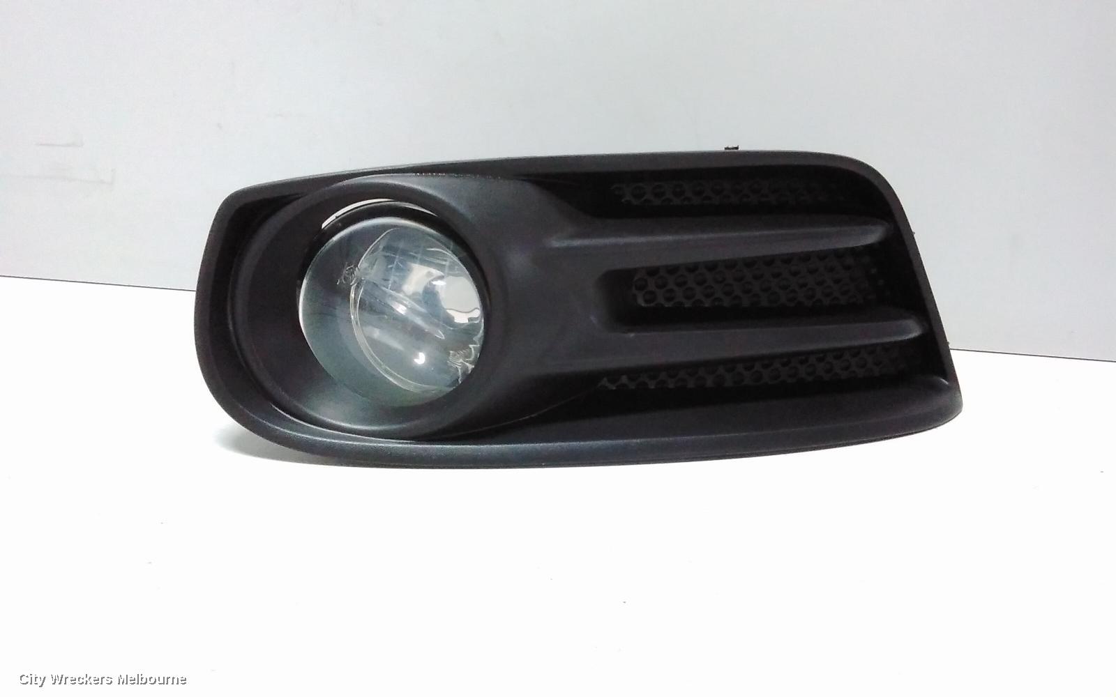 NISSAN PULSAR RIGHT INDICATOR/FOG/SIDE, BUMPER FOGLAMP, C12, HATCH, 05/2013 - 12/2016