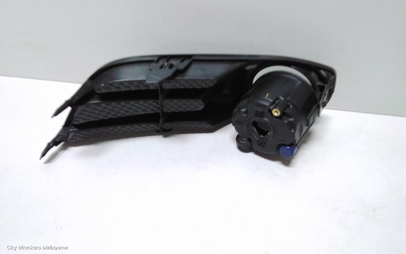 NISSAN PULSAR RIGHT INDICATOR/FOG/SIDE, BUMPER FOGLAMP, C12, HATCH, 05/2013 - 12/2016