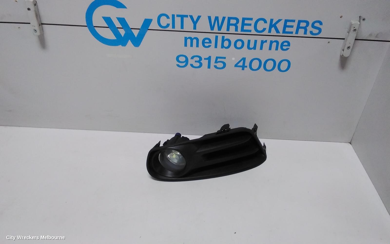NISSAN PULSAR RIGHT INDICATOR/FOG/SIDE, BUMPER FOGLAMP, C12, HATCH, 05/2013 - 12/2016