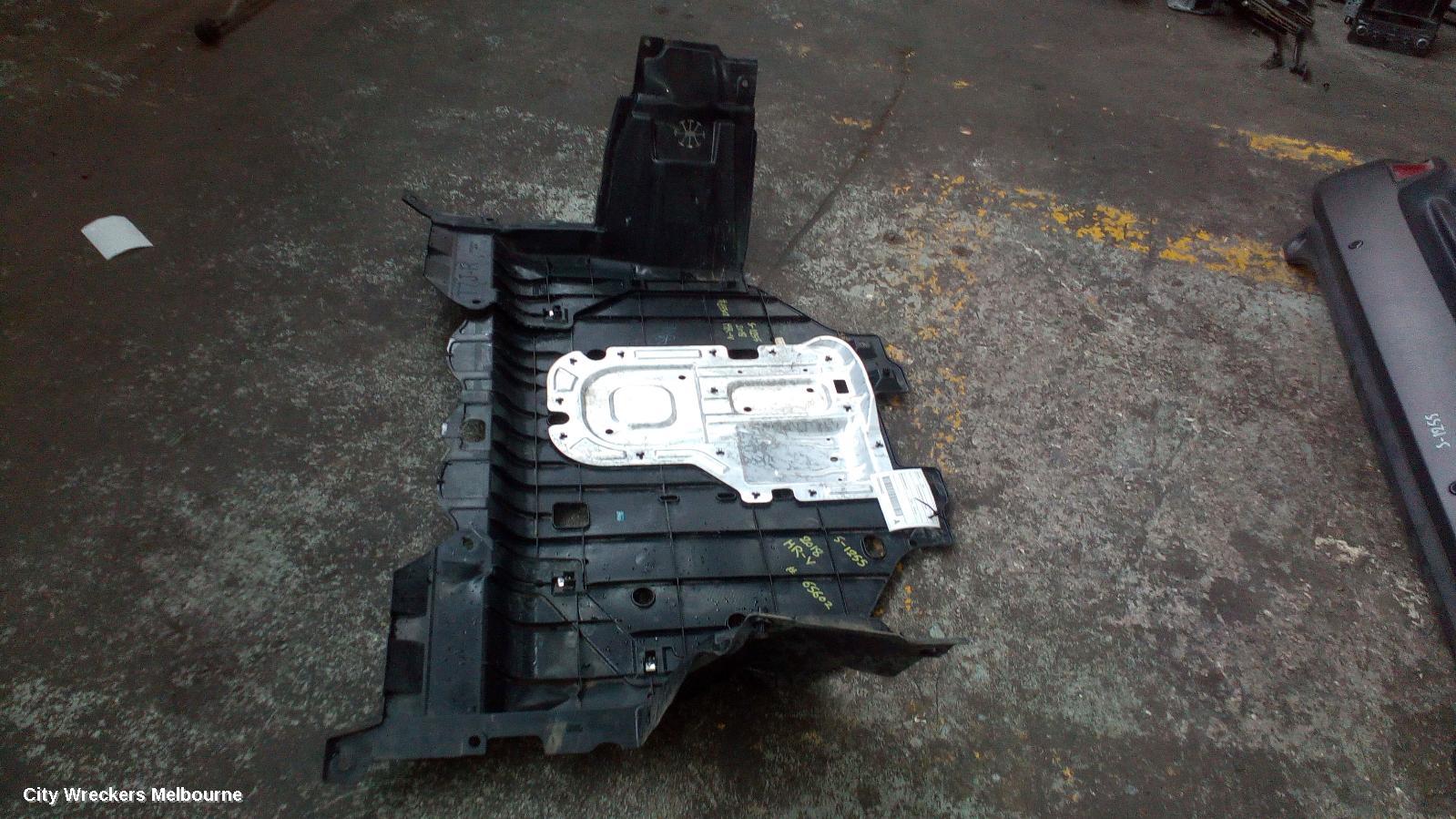 HONDA HRV LOWER ENGINE SPLASH TRAY, MAIN ENGINE UNDERTRAY, PETROL, 1.8, R18ZF, RU, 12/2014 - 10/2021