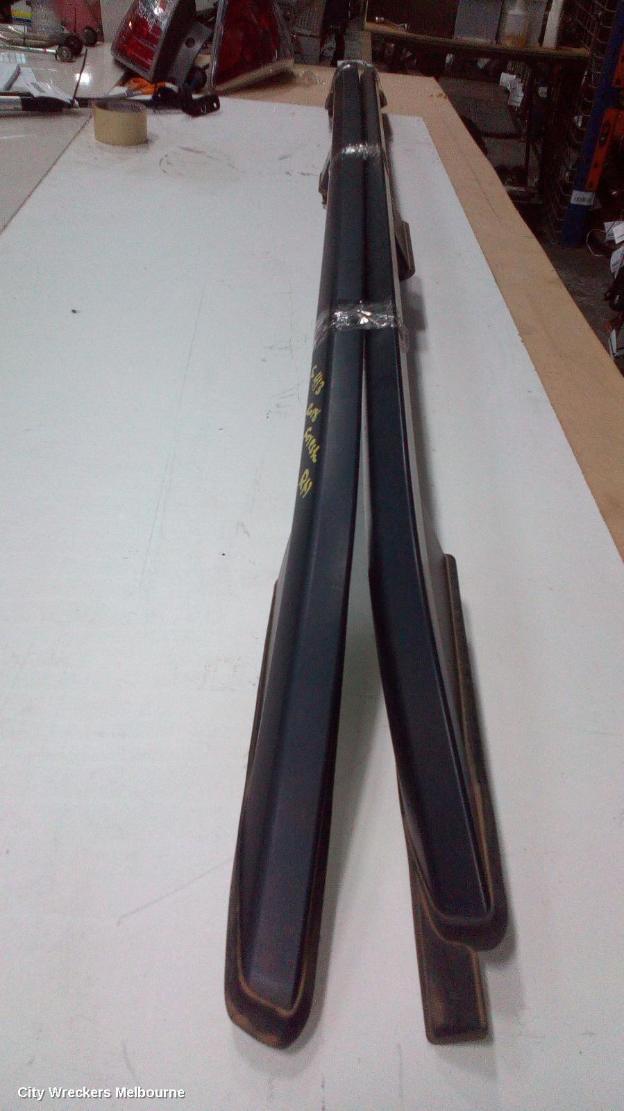 SUBARU FORESTER ROOF RAIL