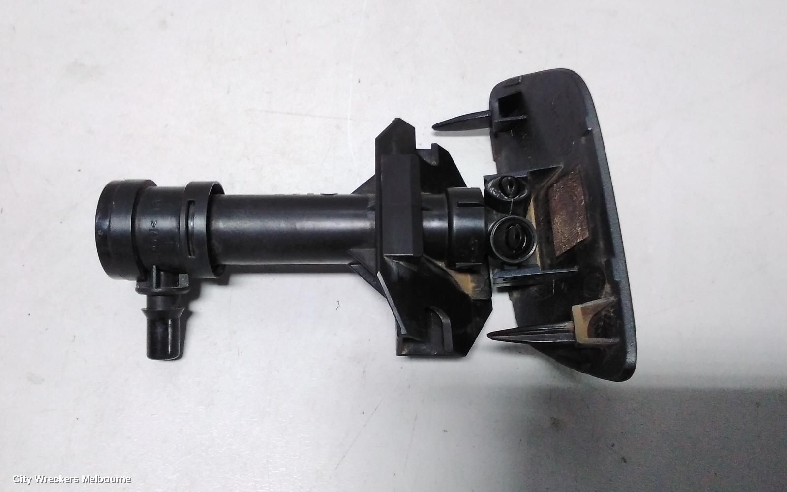 AUDI Q3 WASHER JET, 8U, 03/2012 - 12/2018
