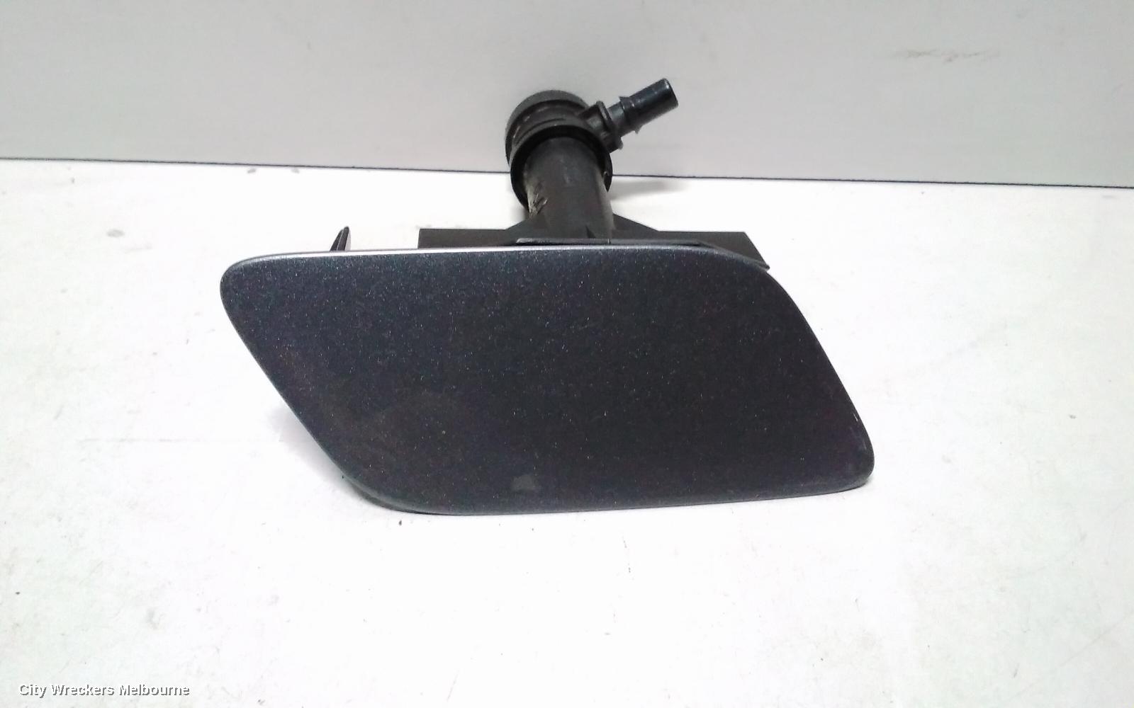 AUDI Q3 WASHER JET, 8U, 03/2012 - 12/2018