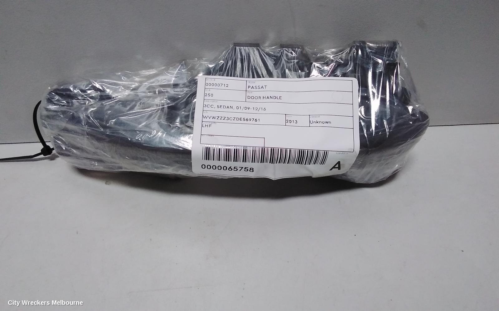 VOLKSWAGEN PASSAT DOOR HANDLE, 3C/MK6, LH FRONT, OUTER, 03/2006 - 05/2015