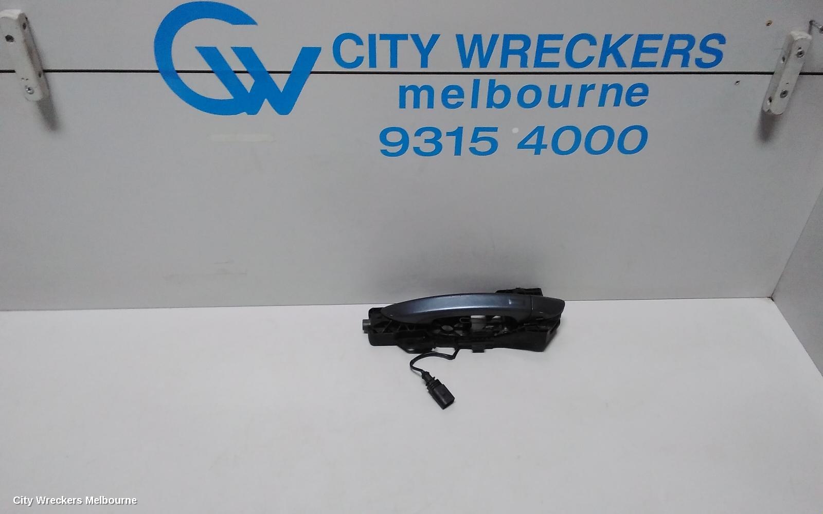 VOLKSWAGEN PASSAT DOOR HANDLE, 3C/MK6, LH FRONT, OUTER, 03/2006 - 05/2015