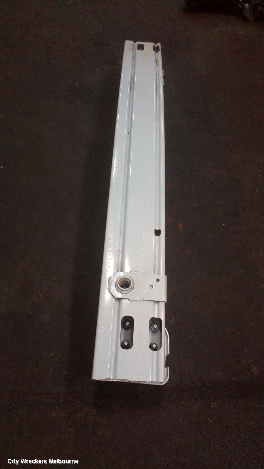 NISSAN QASHQAI R/BAR BRACKET/REINFO, REINFORCEMENT, J11, 06/2014 ONWARDS