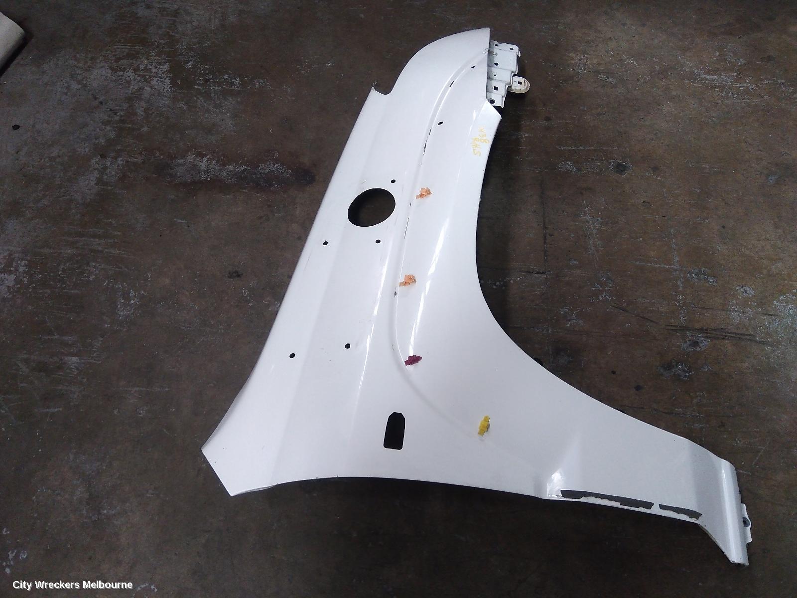 TOYOTA PRADO RIGHT GUARD, 120 SERIES, FLARED, W/ SNORKEL TYPE, 02/2003 - 10/2009