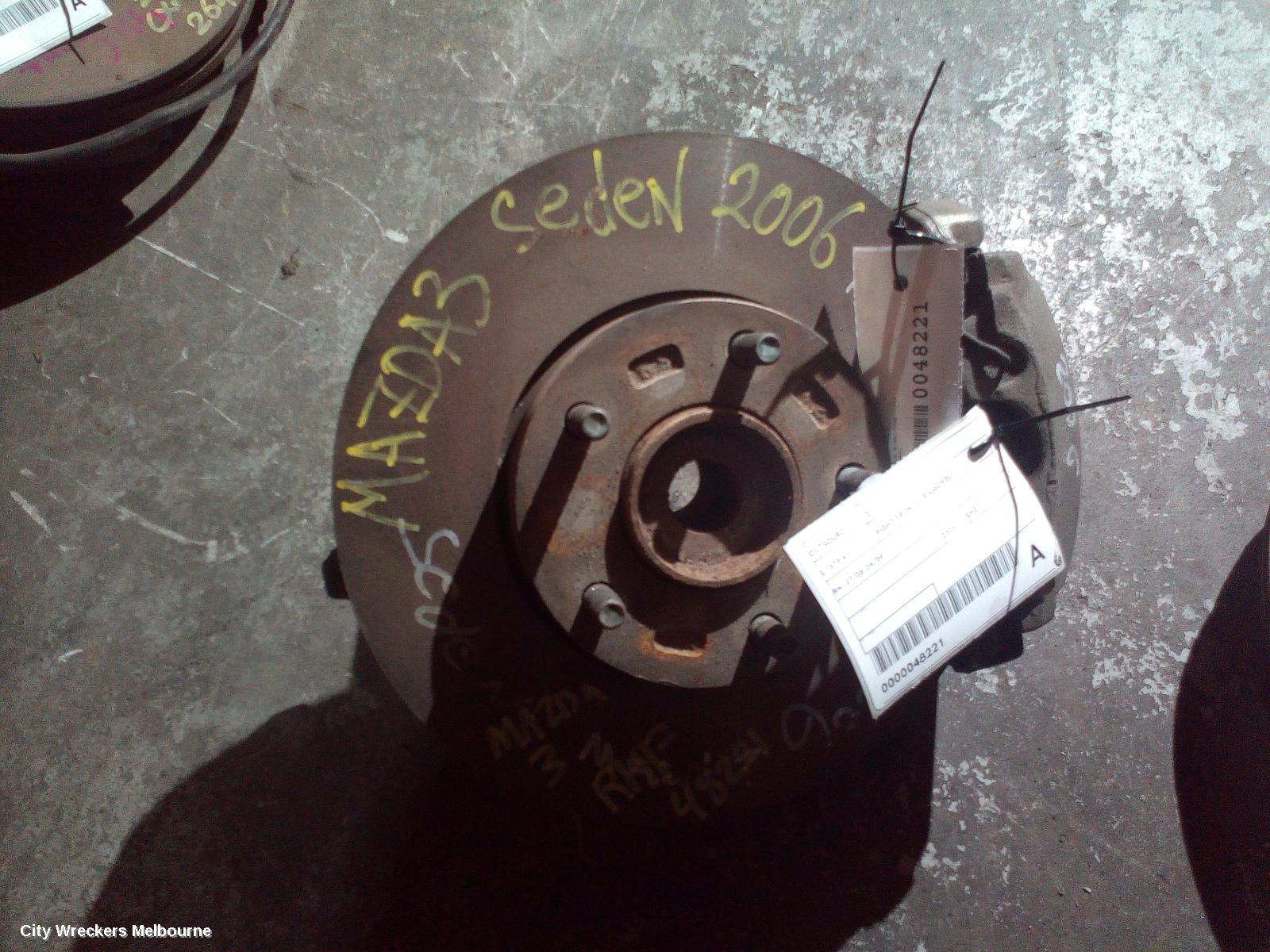 MAZDA 3 RIGHT FRONT HUB ASSEMBLY, BK, 07/2006 - 04/2009