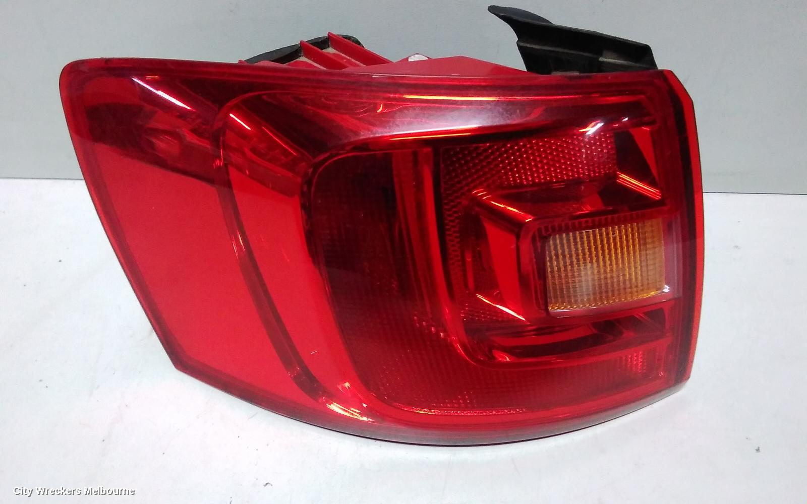 VOLKSWAGEN JETTA LEFT TAILLIGHT, 1B, IN BODY, W/ HALOGEN TYPE, 02/2011 - 10/2014