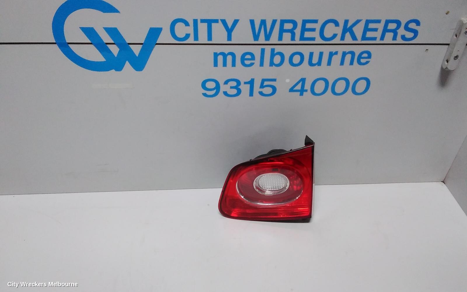 VOLKSWAGEN TIGUAN REAR GARNISH, TAILGATE LAMP (RH SIDE), 5N, 05/2008 - 06/2011