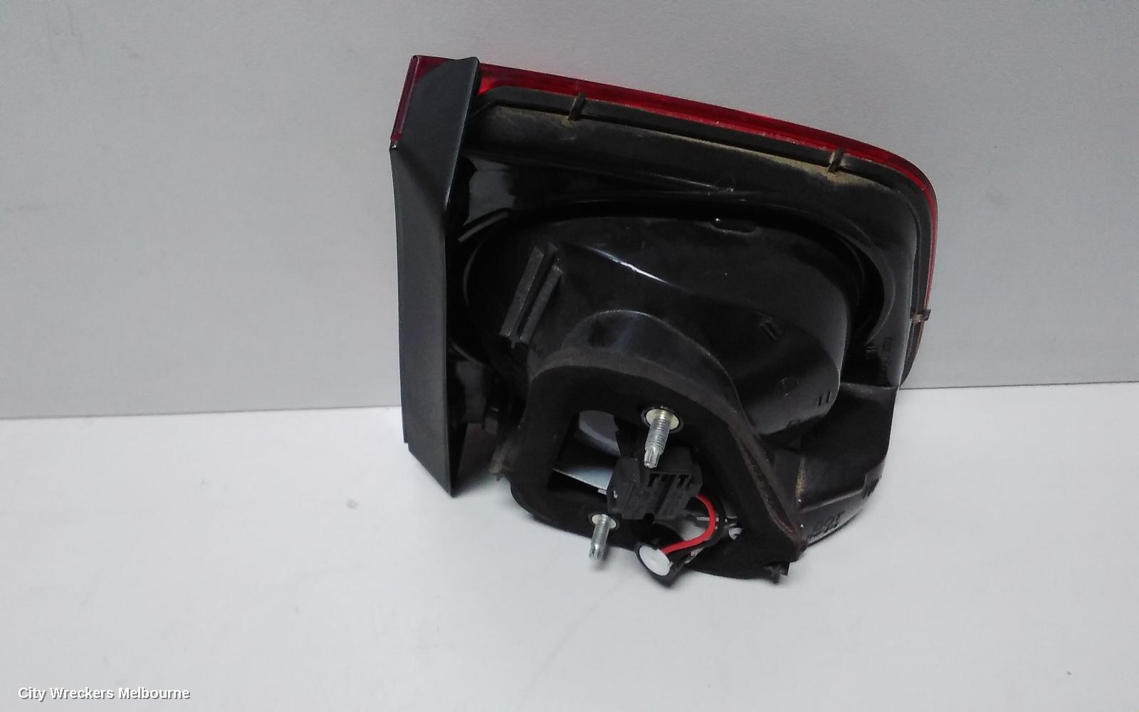 VOLKSWAGEN TIGUAN REAR GARNISH, TAILGATE LAMP (RH SIDE), 5N, 05/2008 - 06/2011