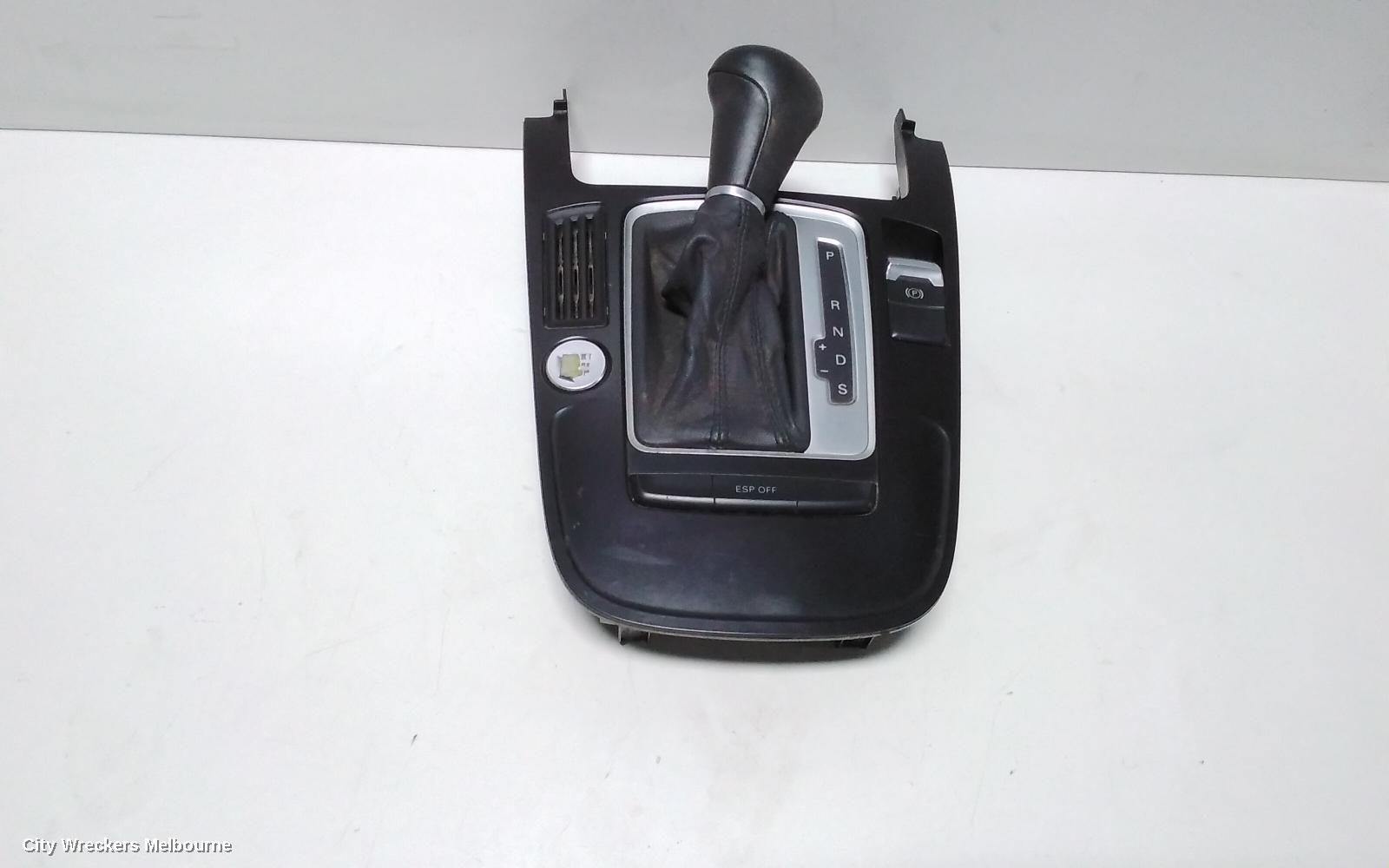 AUDI A5 GEAR STICK/SHIFTER, 8T 10/2007 - 12/2011