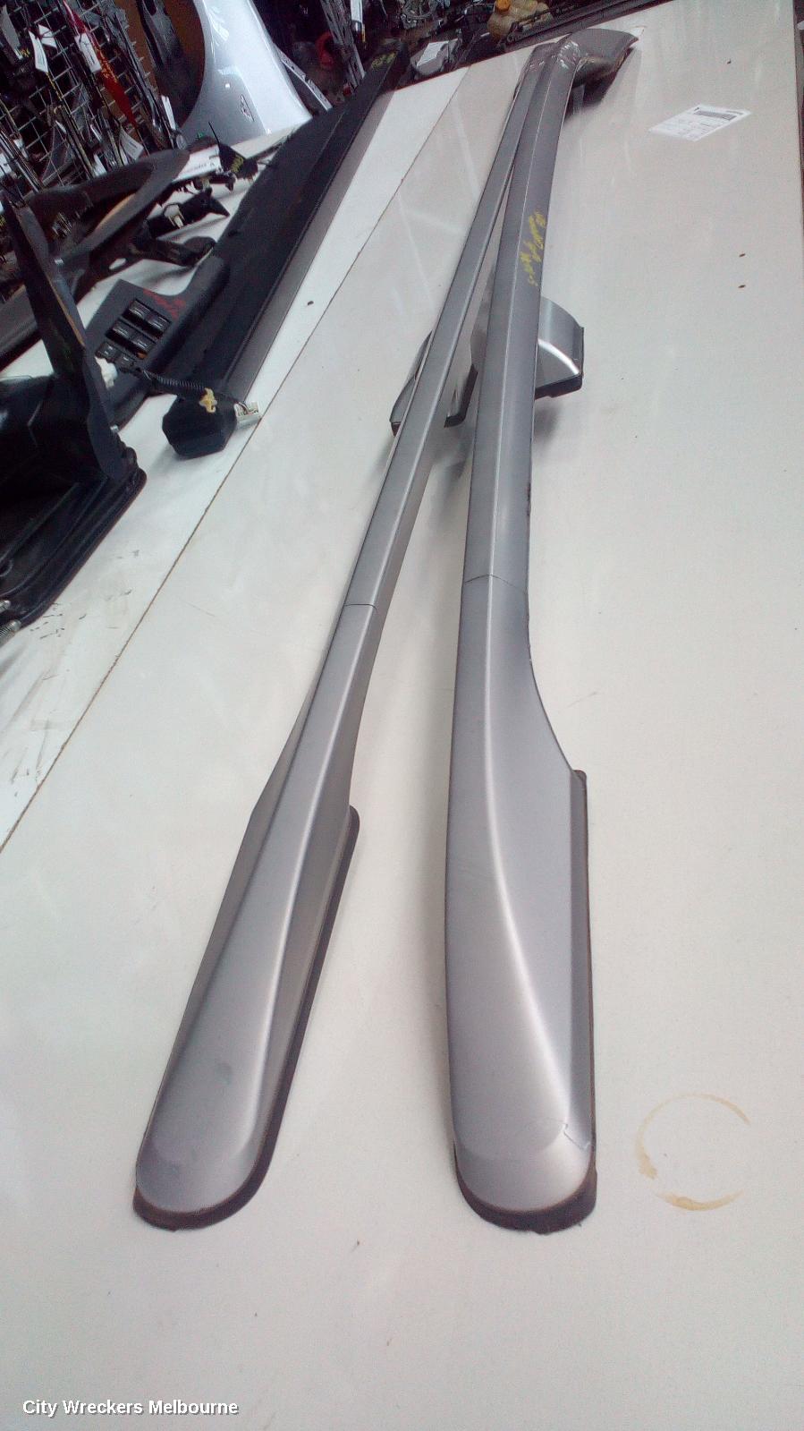 HOLDEN CAPTIVA ROOF RAIL, CG SERIES 2 03/2011 - 06/2018