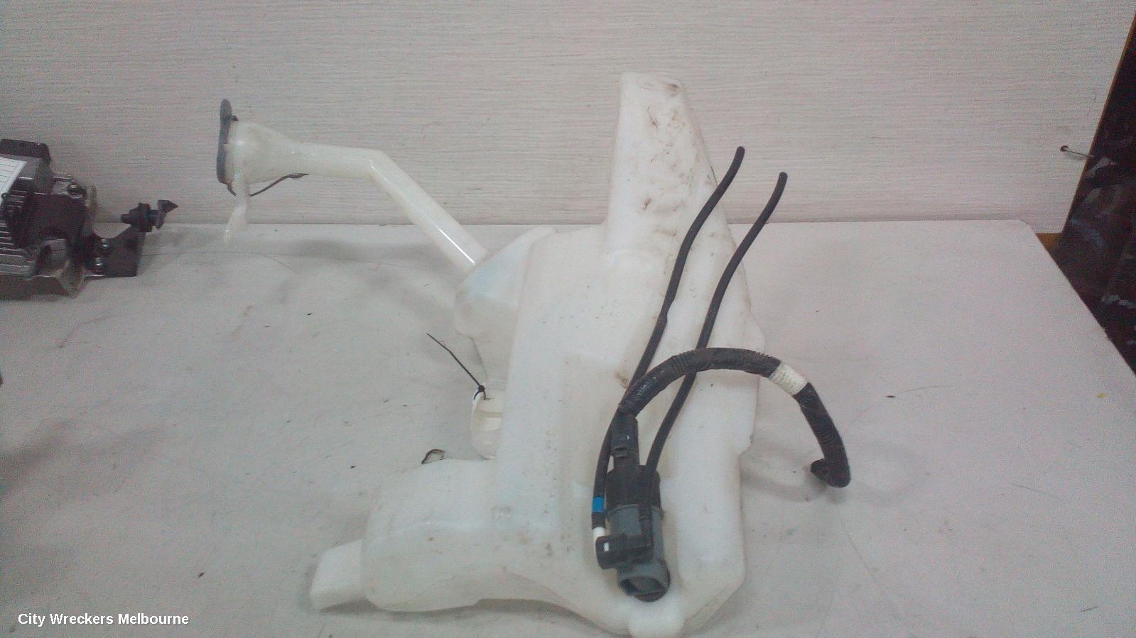 NISSAN QASHQAI WASHER BOTTLE, J11, 12/2013 - 07/2021