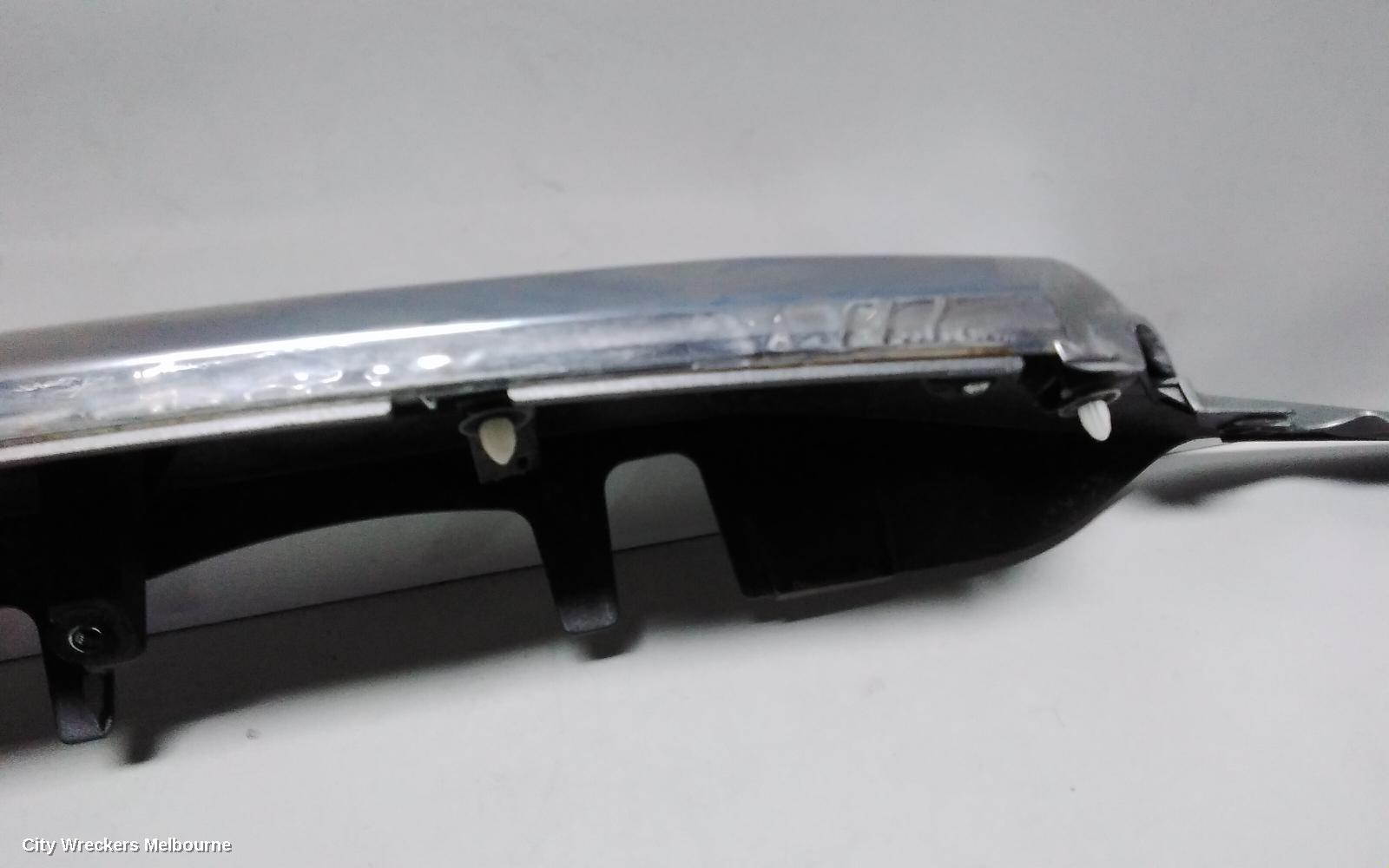 MITSUBISHI OUTLANDER REAR GARNISH, TAILGATE GARNISH (CENTRE), ZK-ZL, 04/2015 ONWARDS