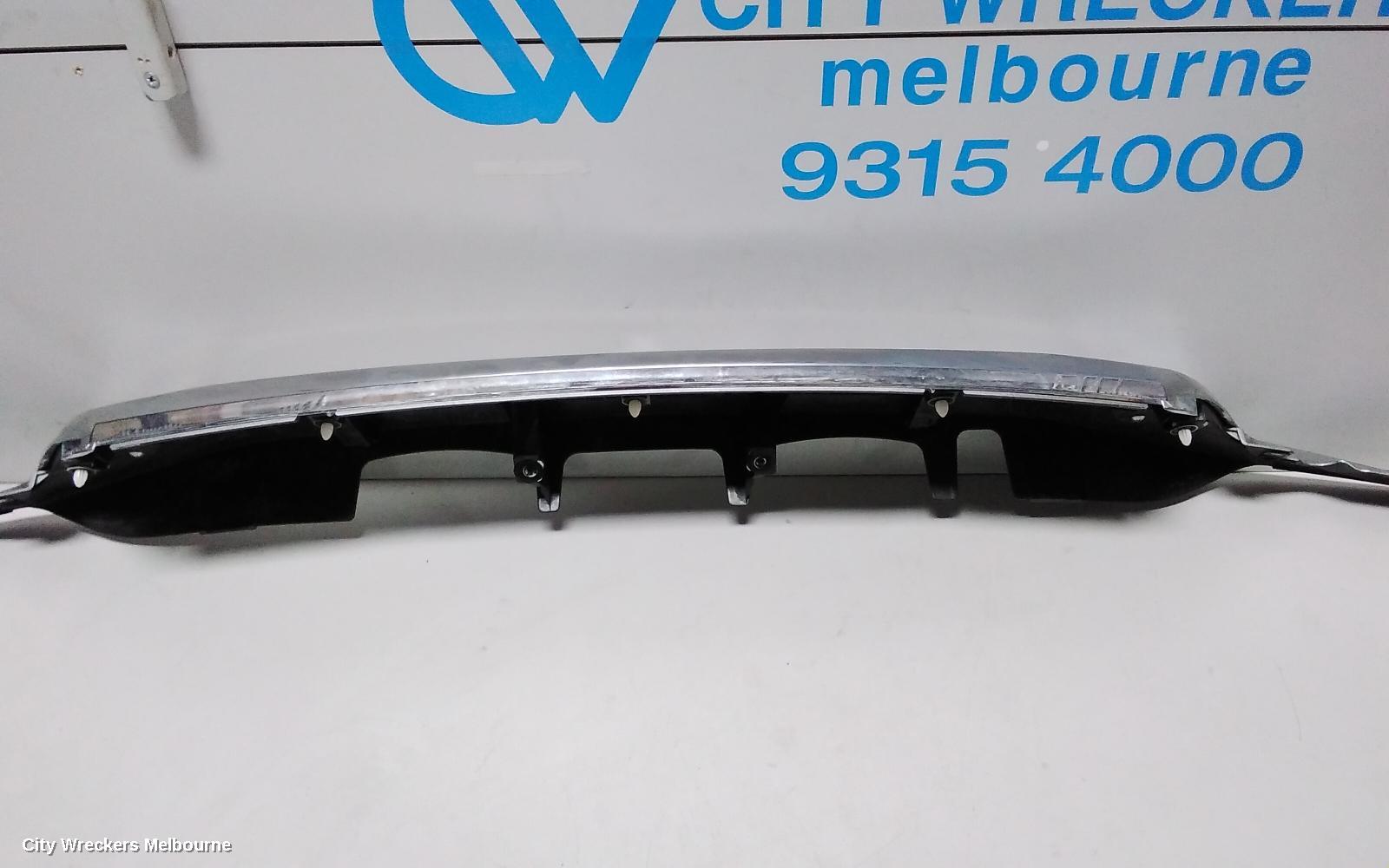 MITSUBISHI OUTLANDER REAR GARNISH, TAILGATE GARNISH (CENTRE), ZK-ZL, 04/2015 ONWARDS