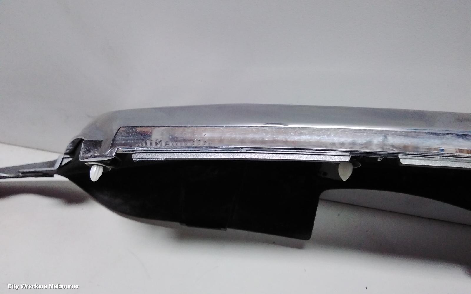 MITSUBISHI OUTLANDER REAR GARNISH, TAILGATE GARNISH (CENTRE), ZK-ZL, 04/2015 ONWARDS